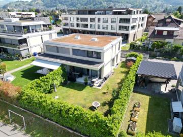 Modernes 5.5 Zimmer Doppeleinfamilienhaus mit Westgarten in Thun