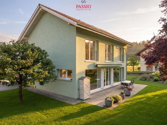 Modernes 5.5 Zimmer Einfamilienhaus mit Gartenparadies