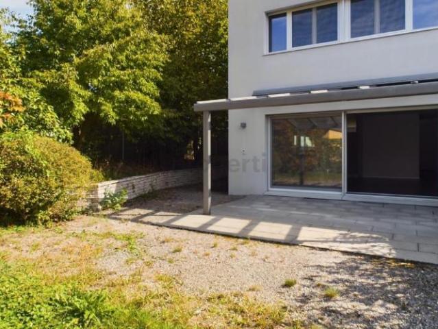 Modernes 5.5 Zimmer Reihenhaus mit Keller, Pieterlen