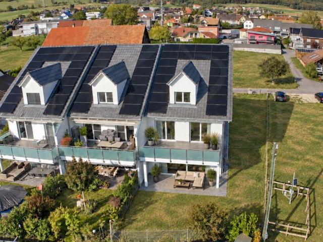 Modernes 6½ Zimmer Reiheneinfamilienhaus mit Ausblick ins Grüne
