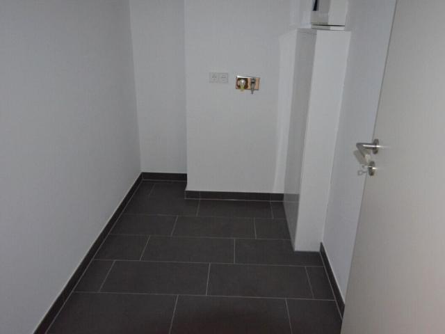 Modernes 1 Zi. City Appartement mit gr. Loggia, Nähe der Weser, Parkett und EBK ideal für Singles
