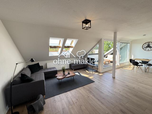 Modernes 2 Zimmer Dachgeschoss Apartment mit Dachterrasse & Stil