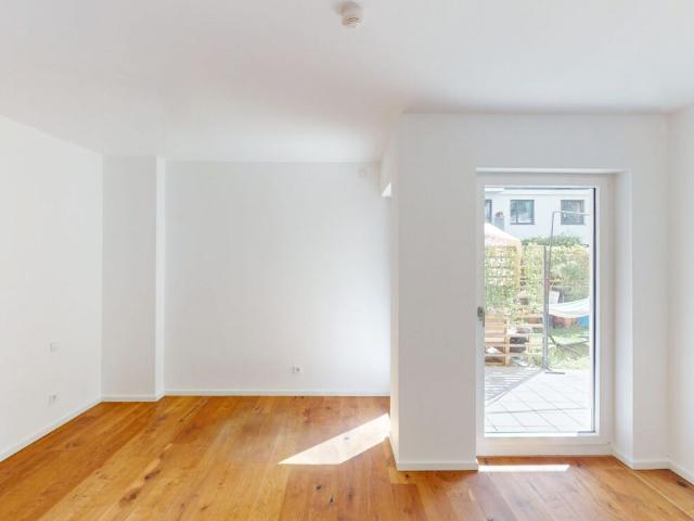 Modernes 2 Zimmer Highlight mit Einbauküche & Terrasse