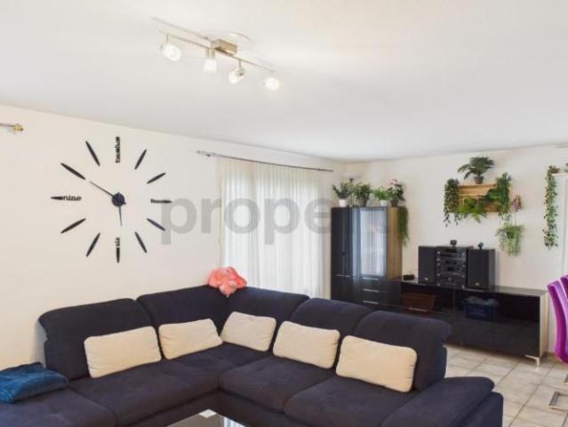 Modernes 2.5 Zimmer Apartment mit Balkon, Sutz Lattrigen
