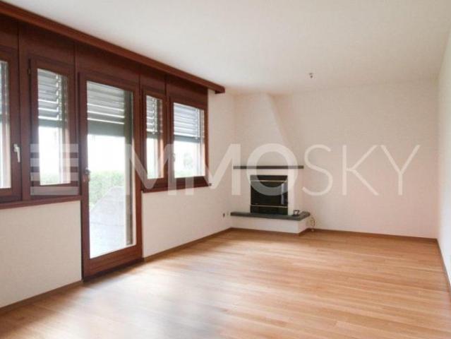 Modernes 2.5 Zimmer Apartment mit privatem Aussenbereich