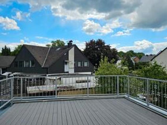 Modernes. 2,5 Zimmer Wohnung mit XXL Dachterrasse & Klimaanlage
