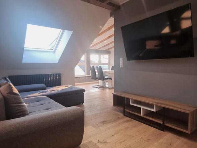 Modernes 3 Zimmer Apartment mit Balkon