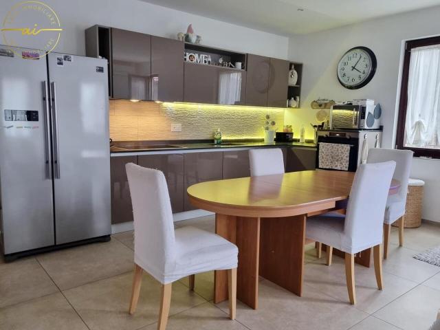MODERNES 3.5 ZIMMER APPARTEMENT IM HERZ VON COLDRERIO