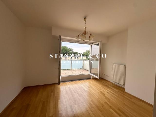 MODERNES TERRASSENAPARTMENT MIT SCHÖNEM FERNBLICK