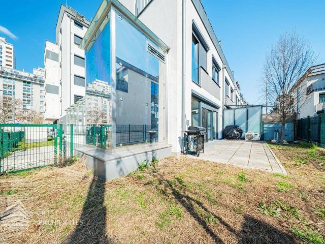 Modernes Townhouse nahe der UNO City Urbanes Wohnen mit Gartenidylle