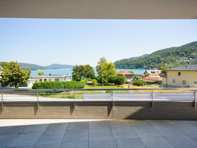 Modernes Traumapartment am Wörthersee: Erstbezug, Terrasse und Seeblick