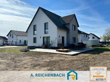 Modernes Traumhaus mit großem Grundstück, hochwertiger Küche & Top Energieeffizienz A+ zu verkaufen!