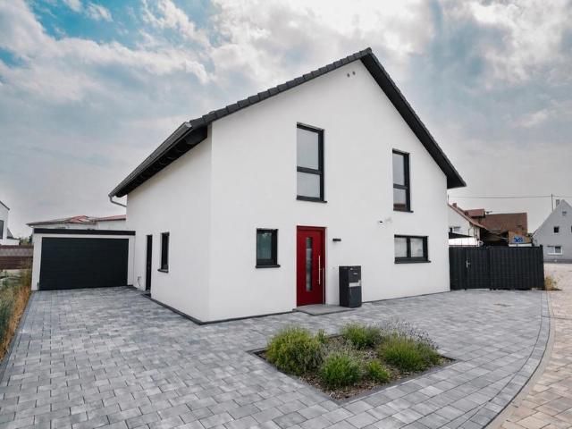 Modernes und großzügiges Einfamilienhaus in ruhiger Lage