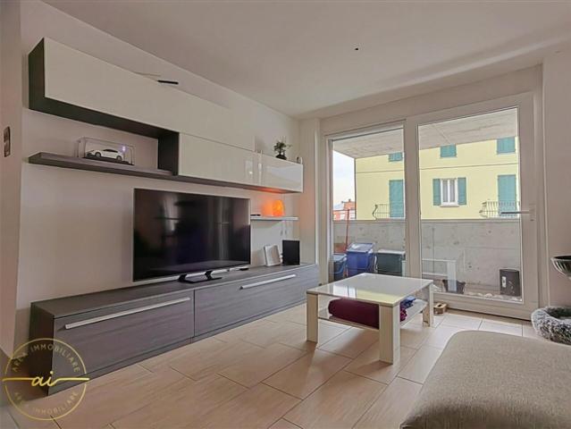 MODERNES UND GROSSES 3.5 ZIMMIGES APARTMENT