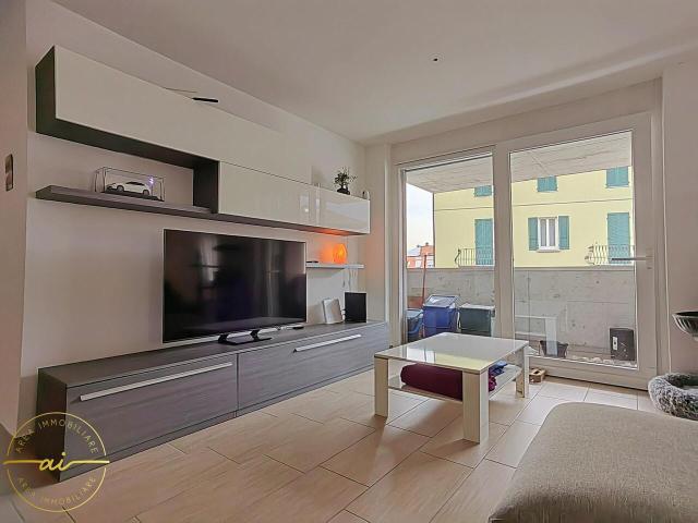 MODERNES UND GROSSES 3.5 ZIMMIGES APARTMENT