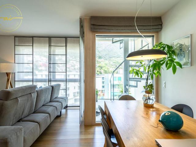 MODERNES UND HELLES ATELIER 3.5 ZIMMER MIT PANORAMATERRASSE