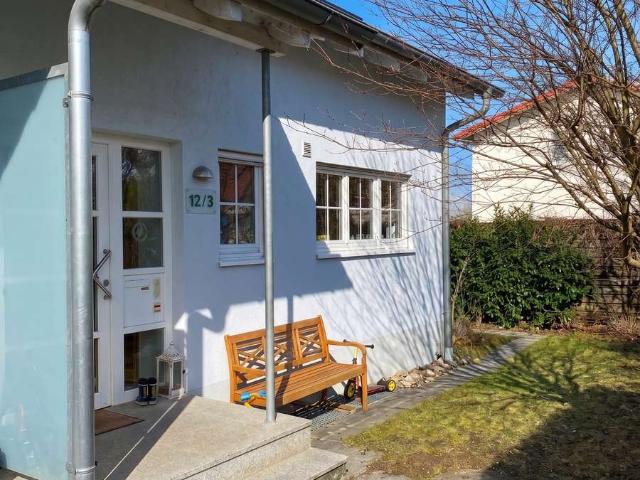 Modernes und sonniges REH in toller Lage