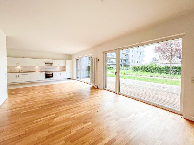 Modernes Wohnen! 3 Zimmer Erdgeschosswohnung mit EBK