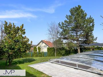 Siedlung Heimscholle, Wien - Aufzug, Schwimmbad