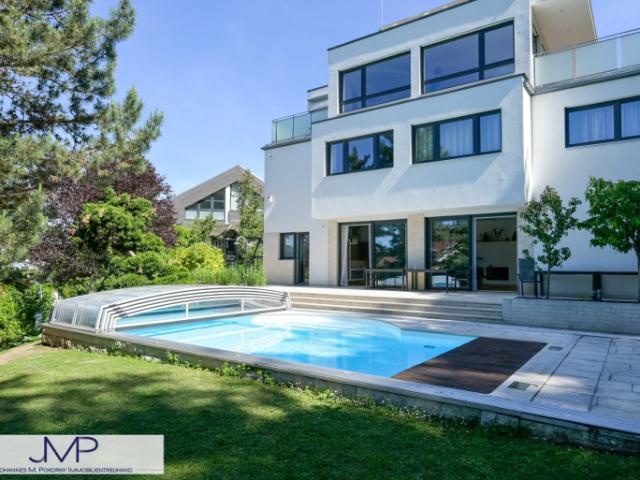 Modernes Wohnen am Lainzer Tiergarten – Geräumige Neubau Villa mit Pool und Lift!