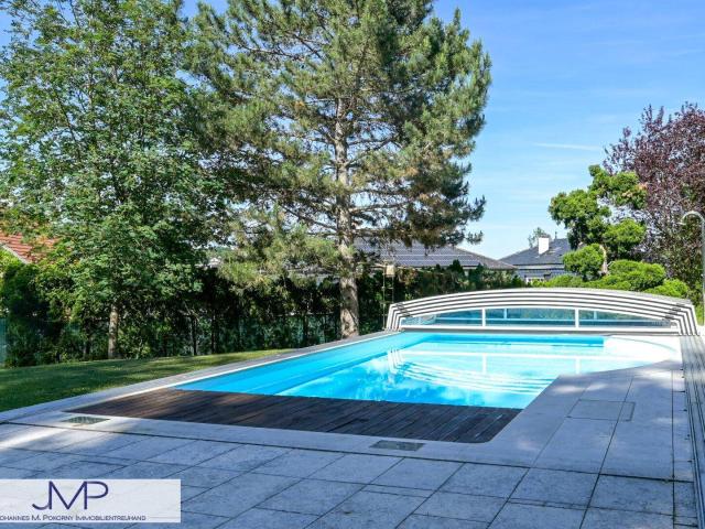Modernes Wohnen am Lainzer Tiergarten – Geräumige Neubau Villa mit Pool und Lift!