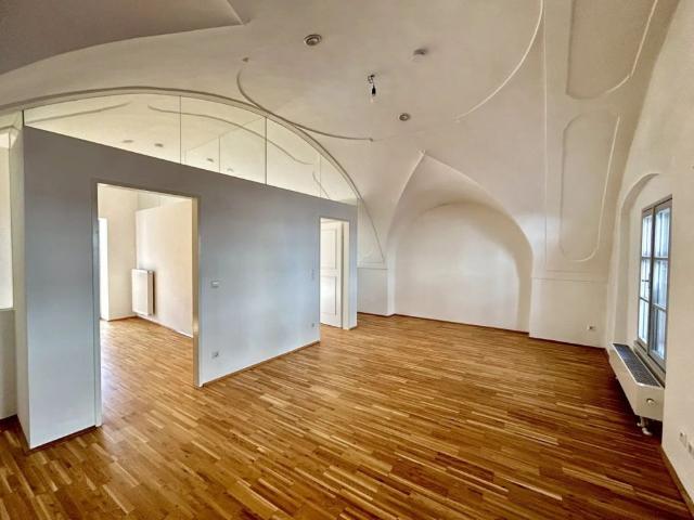 MODERNES WOHNEN IM HISTORISCHEN ALTBAU