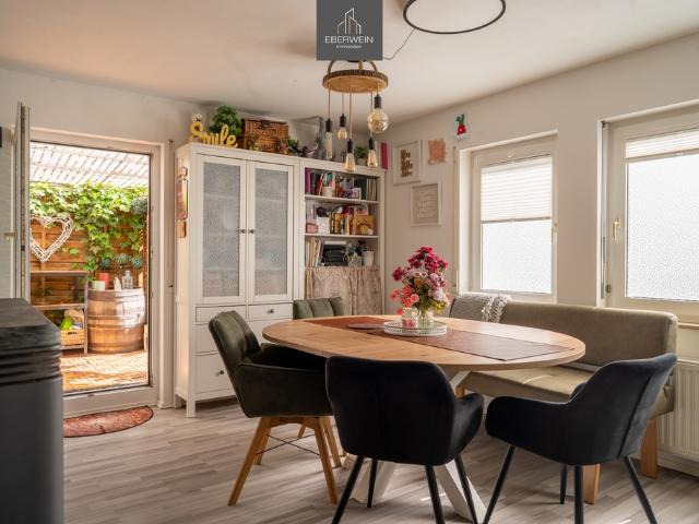Modernes wohnen in 4 Zimmer mit großer Eckterrasse & Kamin
