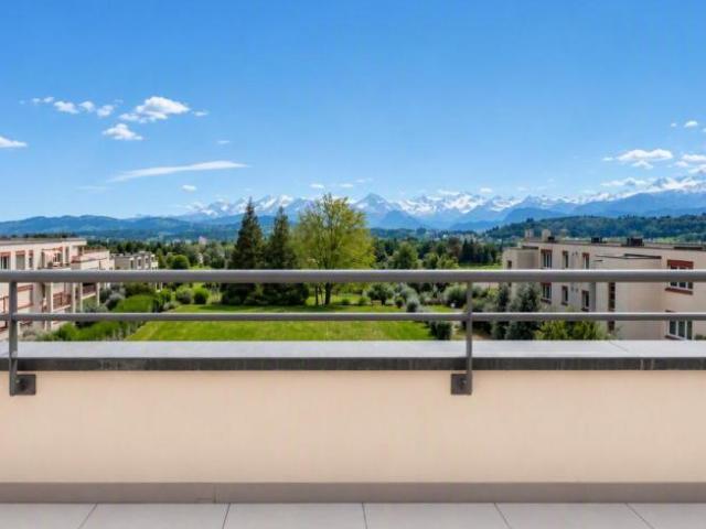 Modernes Wohnen mit Ausblick sanierte 3.5 Zimmer Maisonette