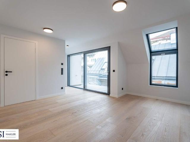 Modernes Wohnen über den Dächern: Charmante 2 Zimmer Dachgeschoßwohnung mit Terrasse