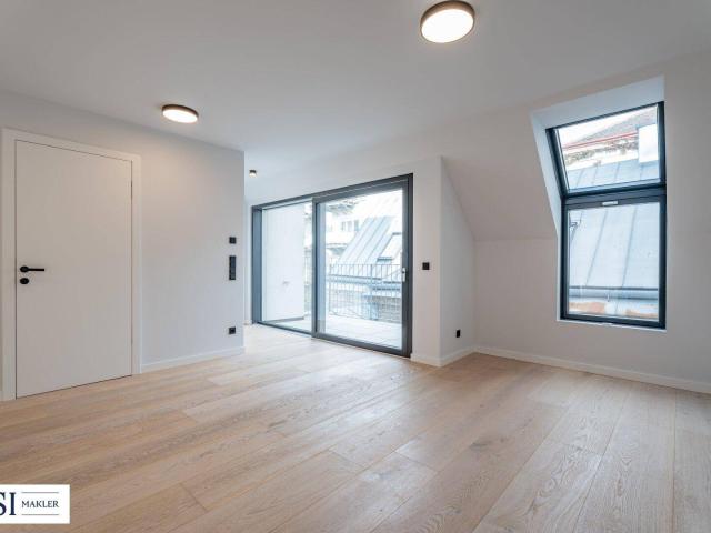 Modernes Wohnen über den Dächern: Charmante 2 Zimmer Dachgeschoßwohnung mit Terrasse