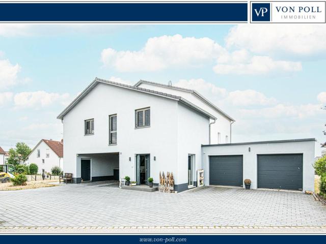 Modernes Wohnerlebnis – Großzügiges Zweifamilienhaus mit nachhaltiger Energietechnik und sofortiger Verfügbarkeit