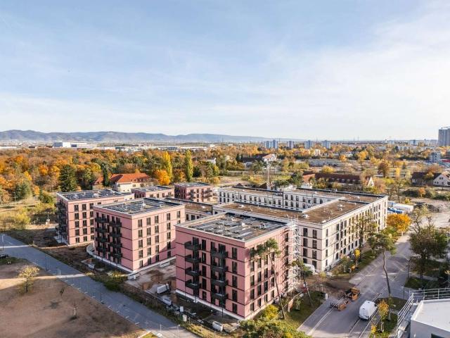 Modernes Wohnparadies: Neubau mit 6 Zimmern, 2 Bädern, EBK & einem Balkon!