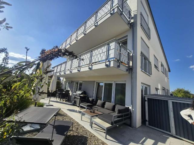 Modernes Zweifamilienhaus in ruhiger Lage in Weingarten