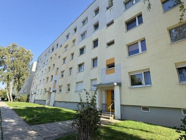 Modernes Zuhause mit Balkon für Singles in Gera Lusan