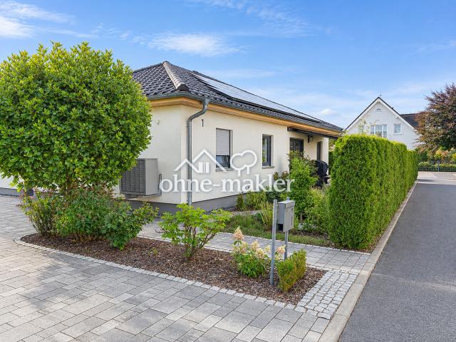 Modernes Zuhause bei Dresden: Pool, Photovoltaik, Speicher, Wallbox & Garage