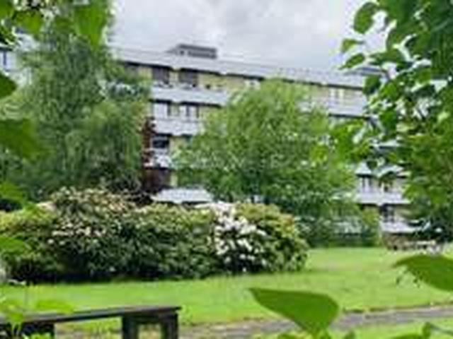 Modernes Apartment mit Balkon, Einbauküche und PKW Stellplatz