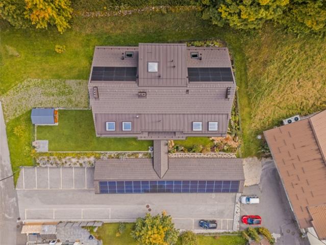 Modernes Apartment mit privatem Garten