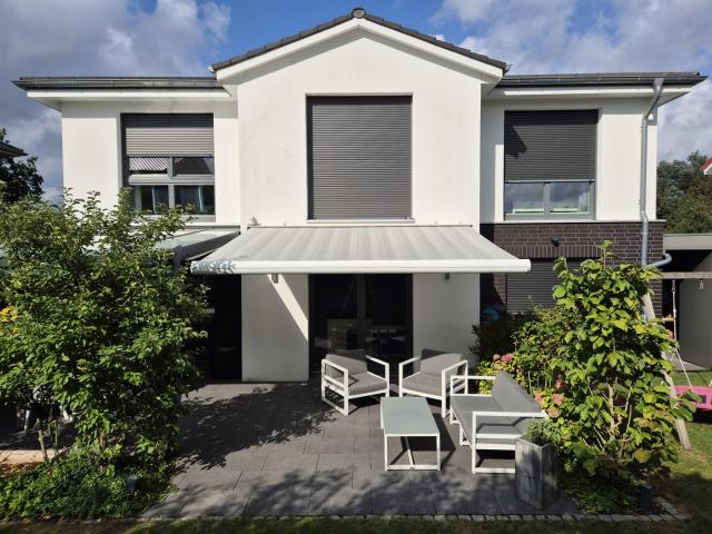Modernes Architektenhaus am Feldrand im Erlenhof provisionsfrei!