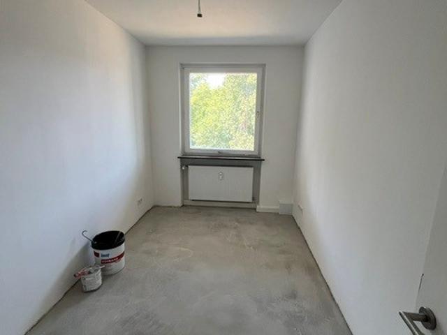 Modernes Badezimmer und Balkon 3 ZW in Sündersbühl