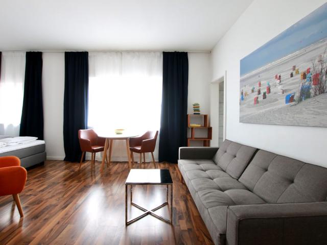 Modernes Dachgeschoss Apartment im belgischen Viertel – zeitwohnen.de