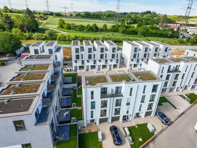 Modernes Design trifft traditionelle Grundrissgestaltung – schicke Doppelhaushälfte!