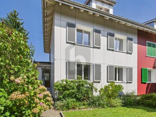 MODERNES DESIGN UND RAUM FÜR KREATIVITÄT