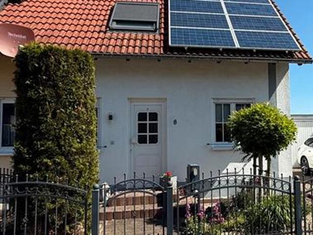 Modernes Doppelhaus mit Top Energieeffizienz