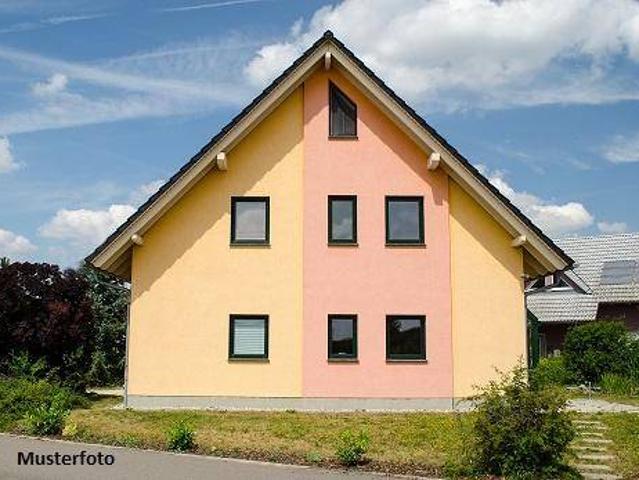 Modernes Doppelhaus im Rohbau mit viel Gestaltungspotenzial