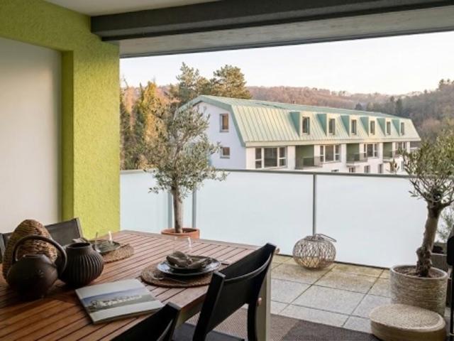 Modernes Doppelhaus in der Nähe des Sees