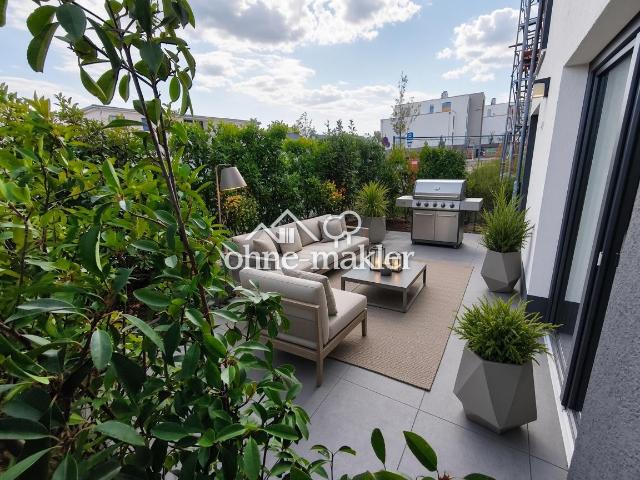 Modernes Doppelhaus in Hochheim in bester Lage / Stunning Semi Detached Home in a Prime Location