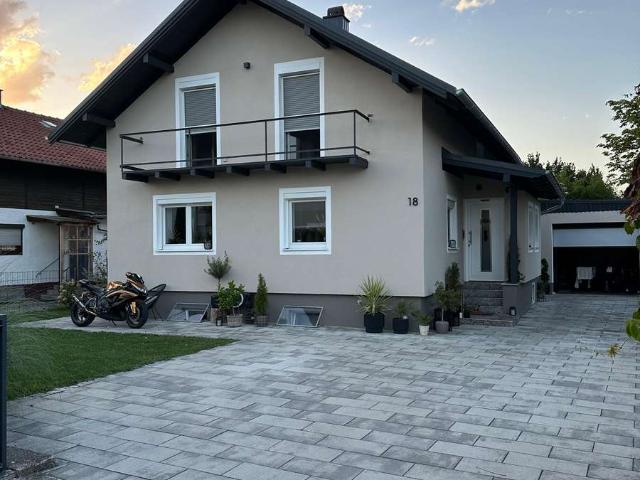 Modernes Ein /Zweifamilienhaus | Wärmepumpe | PV | Garage | Nähe Chiemsee