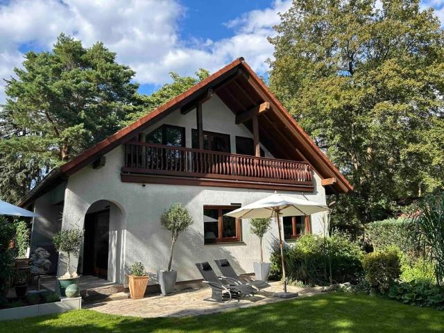 Modernes Einfamilienhaus auf Traumgrundstück in Biesdorf