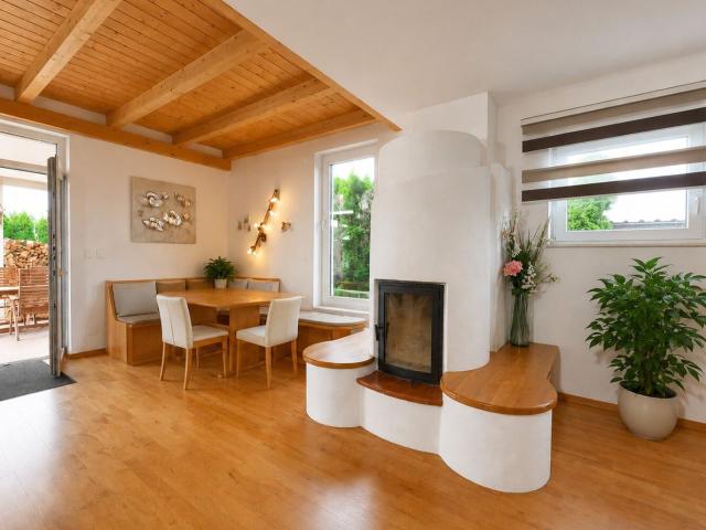 Modernes Einfamilienhaus Beheizbarer Pool Outdoorküche