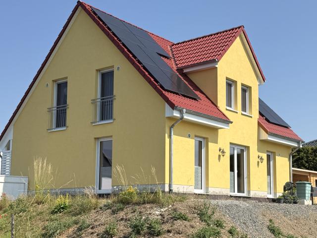 Modernes Einfamilienhaus – KfW 55, Doppelglas PV Anlage, hochwertige Ausstattung